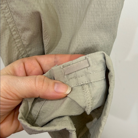 Athleta Trekkie Utility Cargo Pant Ecru Size 4 - Picture 11 of 16